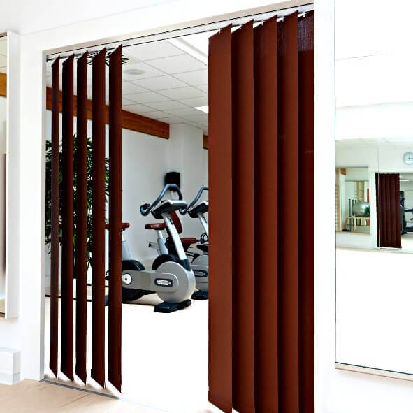 Lamellenvorhänge mit Kettenzug auch als Raumteiler