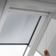 VELUX Hitzeschutz-Markise mit Schnurzug