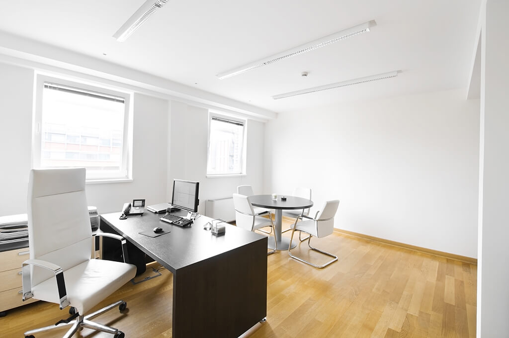 Lamellen, plissees und rollos für den arbeitsplatz