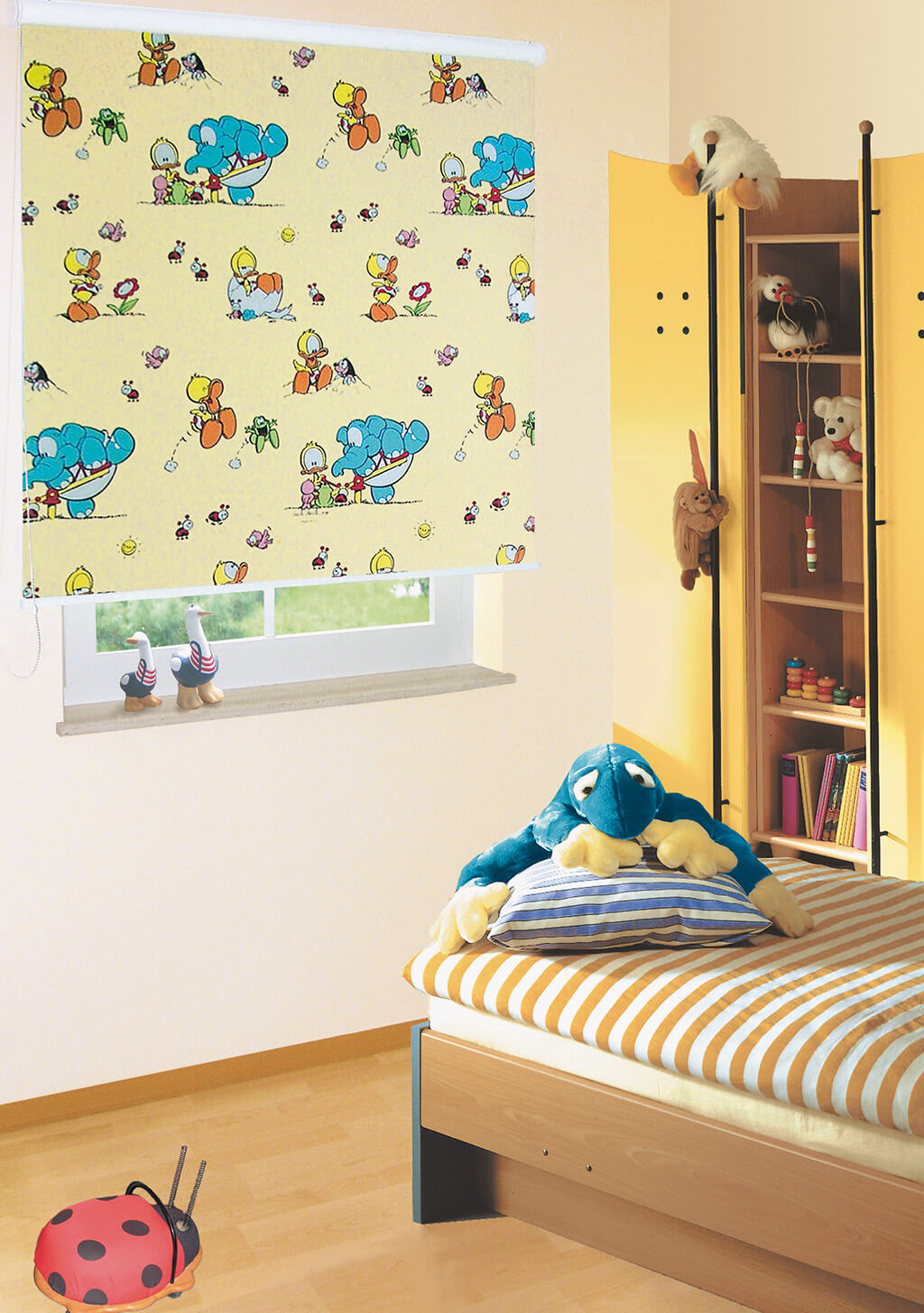 Schöner sicht und lichtschutz fürs kinderzimmer
