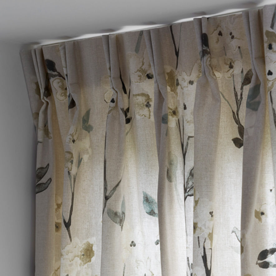 Gardinen mit Faltenband, Blumenmuster Gardinen mit Faltenband, Blumenmuster