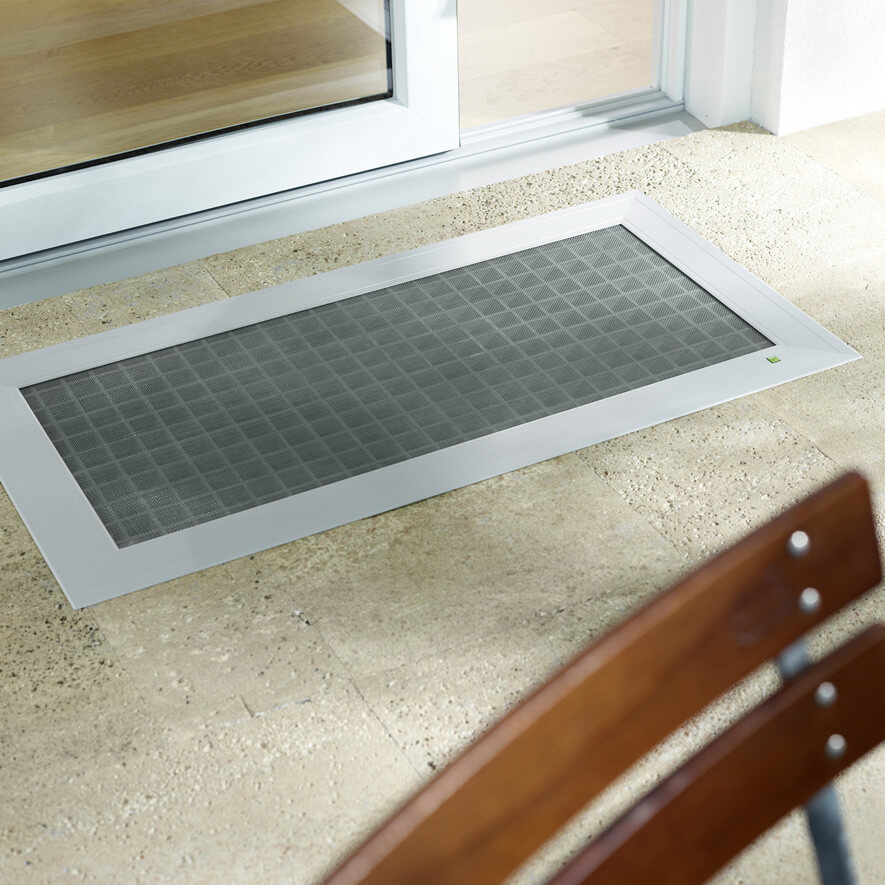 Wasserablauf und Revisionsöffnung für Holzterrassen oder elegante Lichtschachtabdeckung