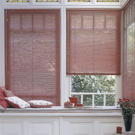 Jalousien nach Maß in altrosé für den perfekten Shabby Chic