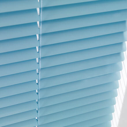 Lamellen Uni-Farben bei Premium Luxaflex® Jalousien Lamellen Uni-Farben bei Premium Luxaflex® Jalousien