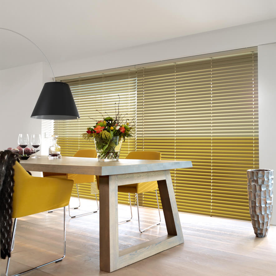 Jalousien mit Farbwechsellamellen stylish in Gelb