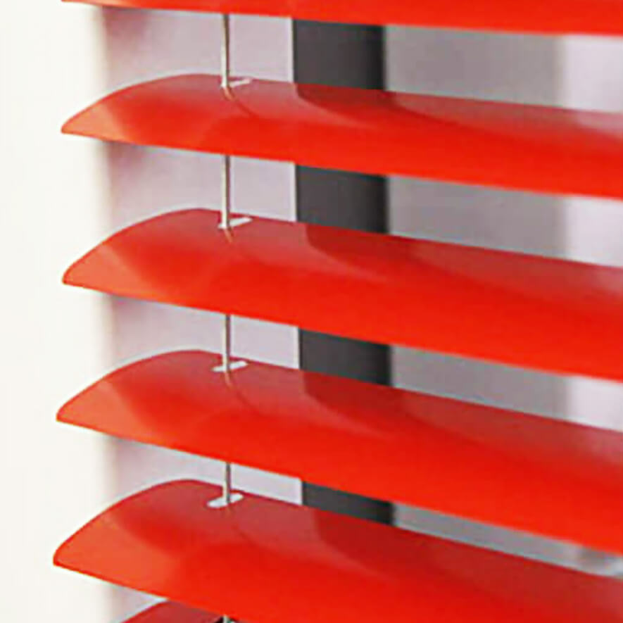 Jalousie Dim-out Verdunkelung im Detail Jalousie Dim-out Verdunkelung im Detail