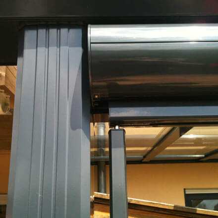 Fallarmmarkise Arco F Detailansicht der Kassette Fallarmmarkise Arco F Kassette Detail