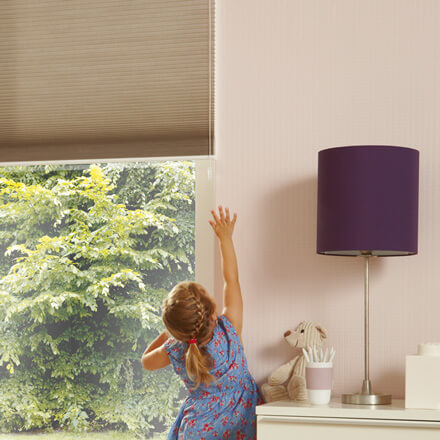 Kindersicheres Plissee mit Smartcord Detailansicht Kindersicheres Plissee mit Smartcord Detailansicht