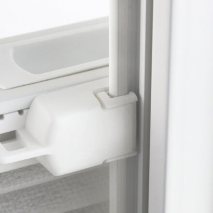 Detailansicht Seite: Führungsschiene für Plissees von Teba