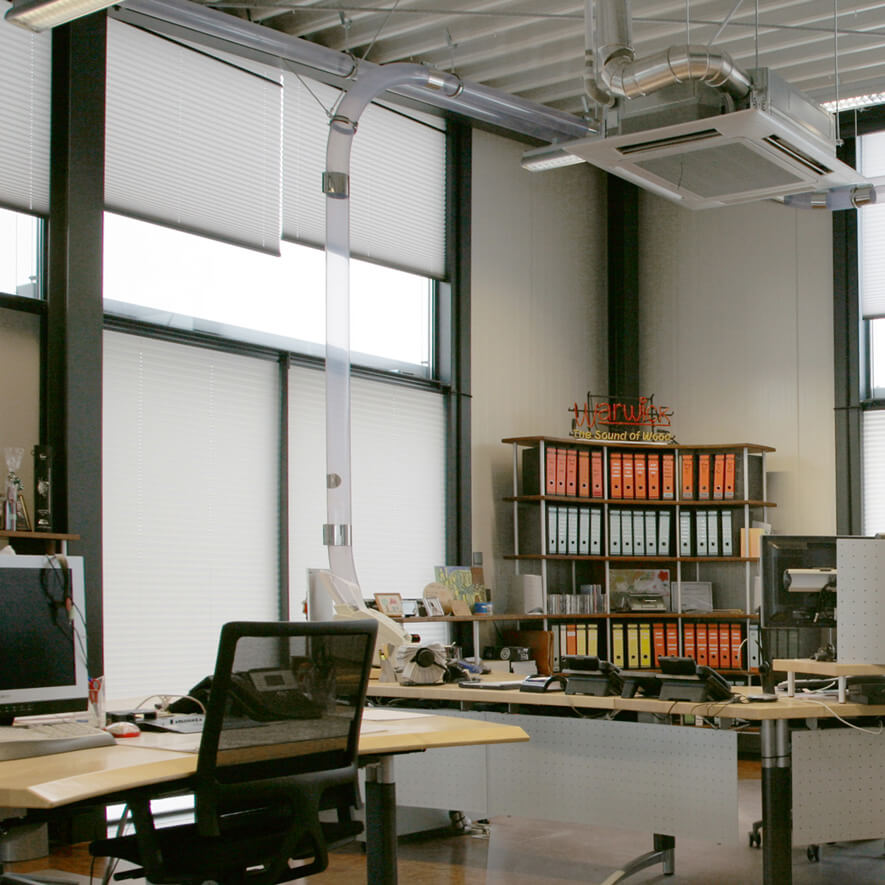 Praktisch: elektrische Plissees im Büro