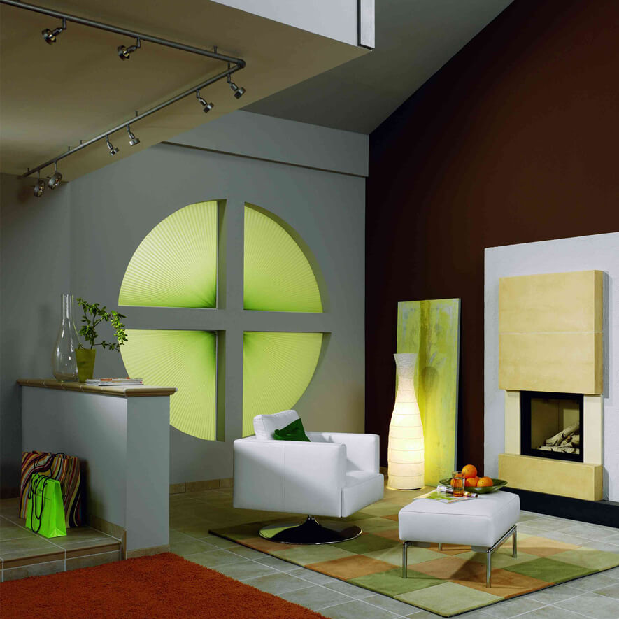 Rundes Fenster, viergeteilt mit passgenauem Plissee in grün