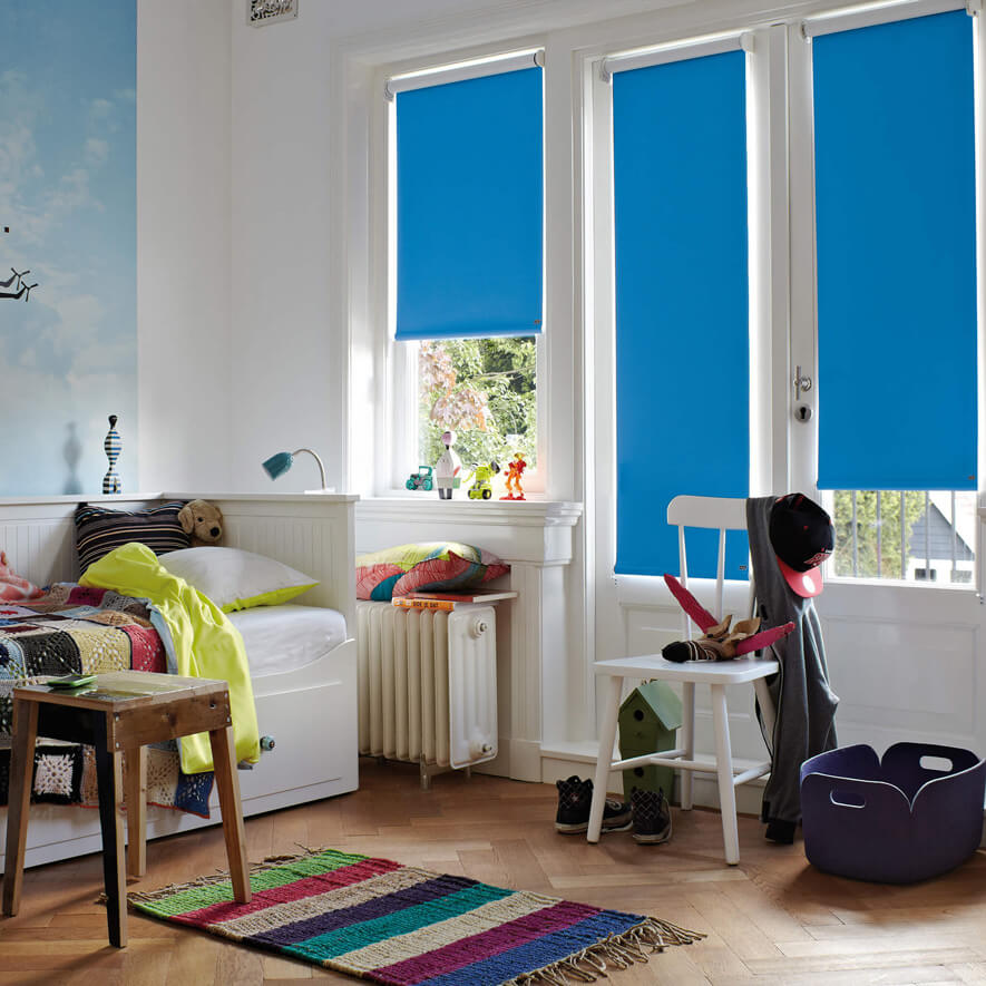 Blaues Thermorollo im Kinderzimmer Blaues Thermorollo im Kinderzimmer
