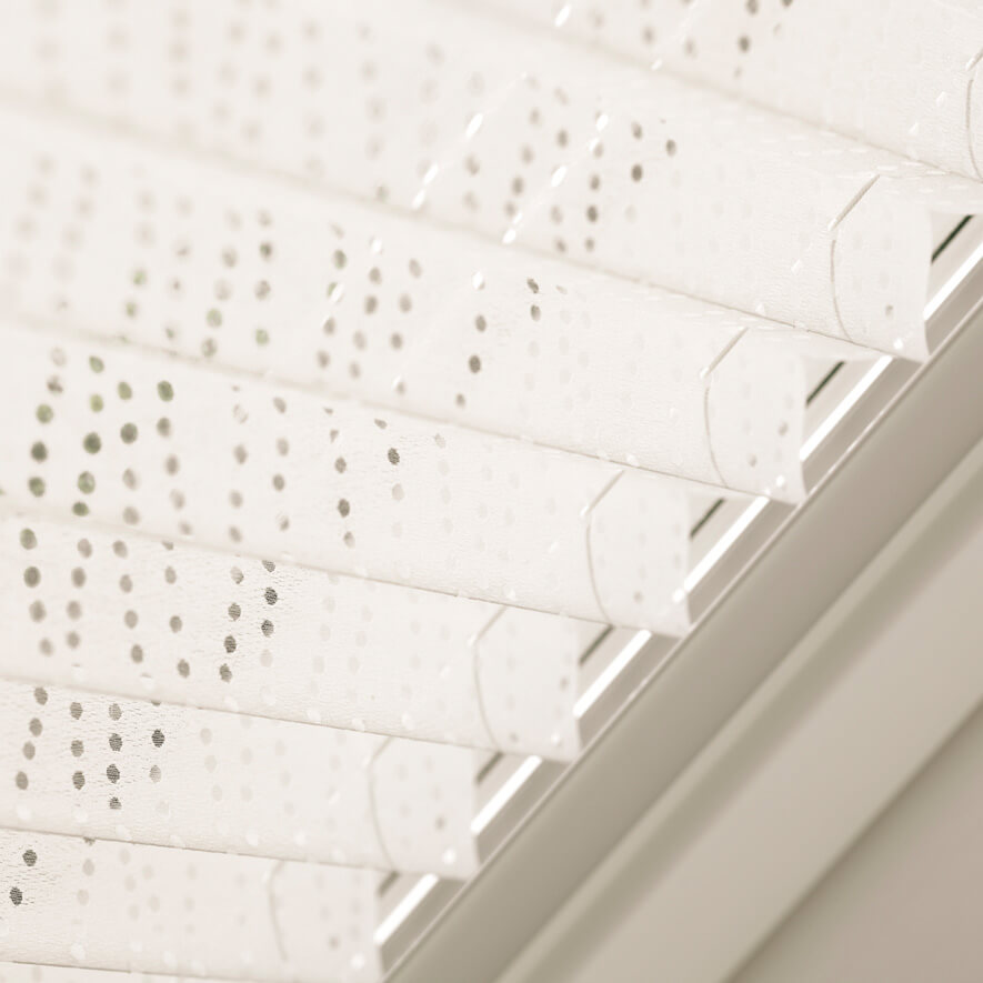 Dachfesnter Plissees von Velux im Detail
