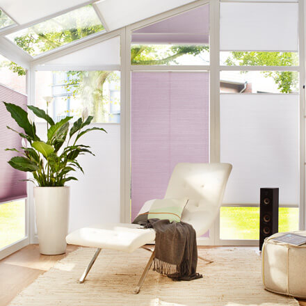 Blickdichte Wabenplissees im Wintergarten