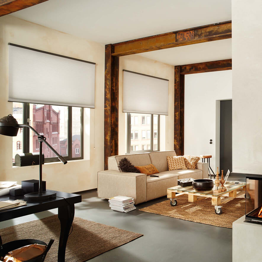 weißes Wabenplissee mit Kettenzug im Loft 