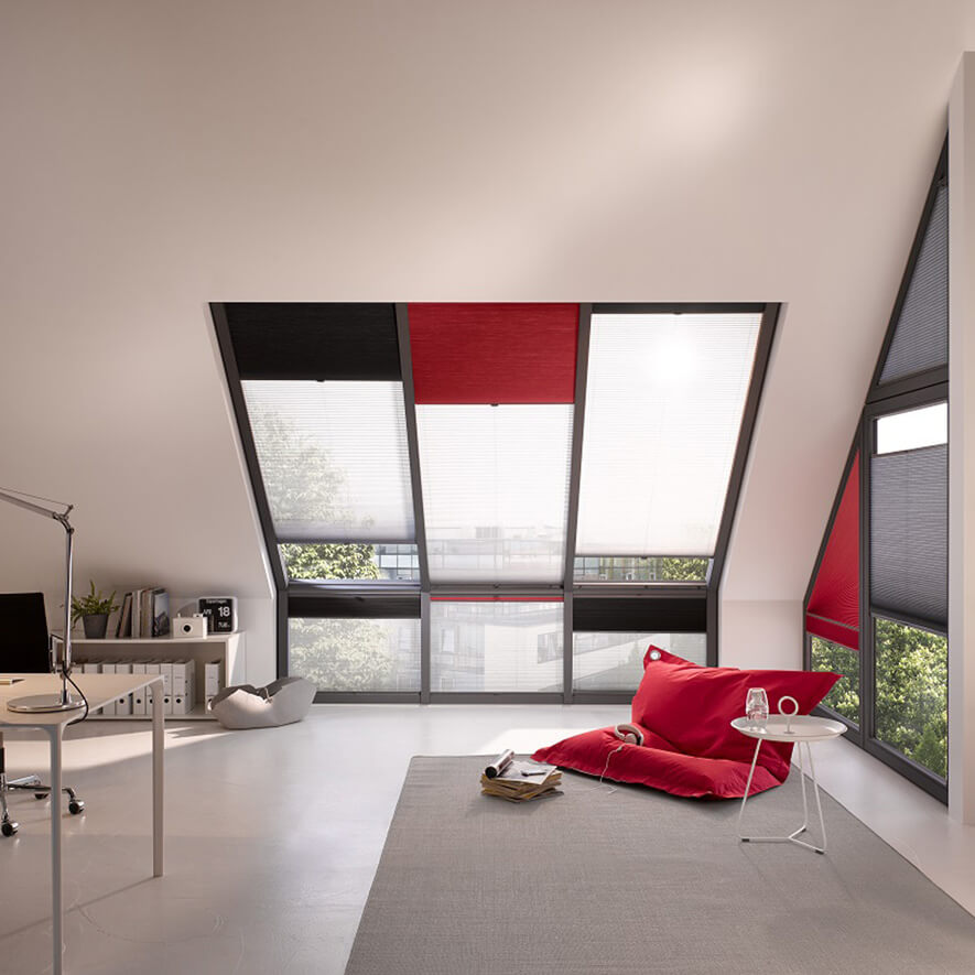 Wabenplissees Tag und Nacht im Arbeitszimmer