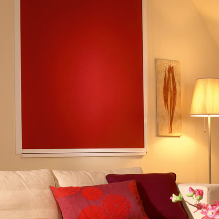 Verdunkelungsanlagen in warmem Rot